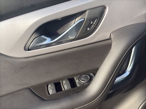 Used 2023 Chevrolet Blazer LT image 12