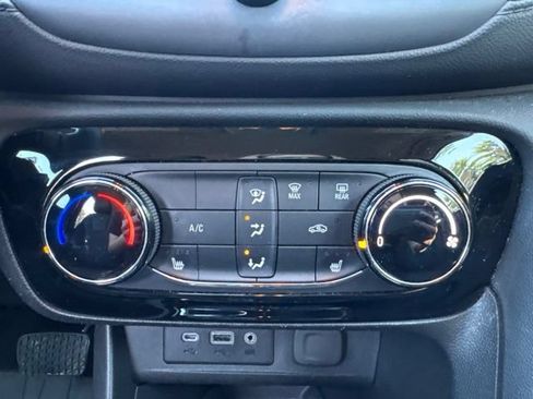 Used 2023 Buick Encore GX Preferred w/ Cold Weather Comfort Package AWD/4WD image 9