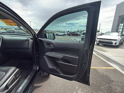 Used 2022 Chevrolet Colorado ZR2 AWD/4WD image 37
