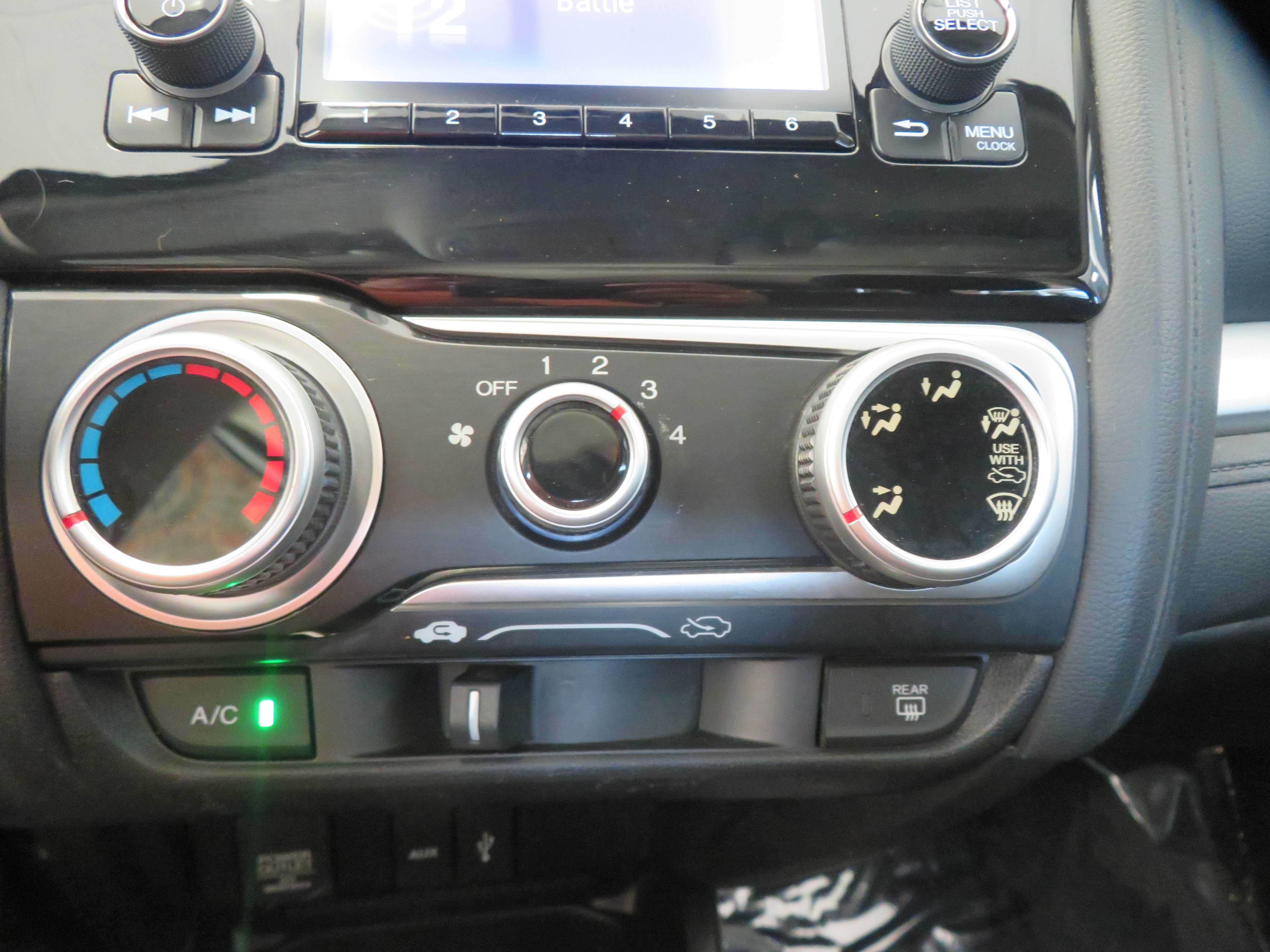Used 2016 Honda Fit LX image 39