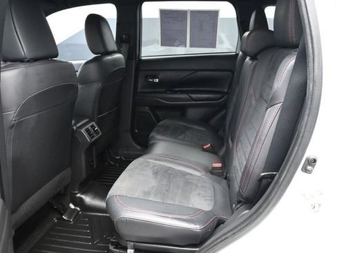 Used 2020 Mitsubishi Outlander LE FWD image 9