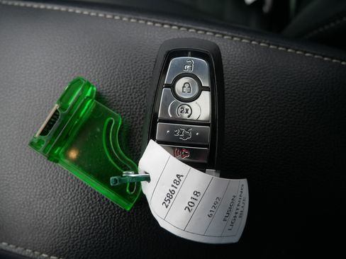 Certified 2018 Ford Fusion SE w/ Fusion SE Technology Package image 35