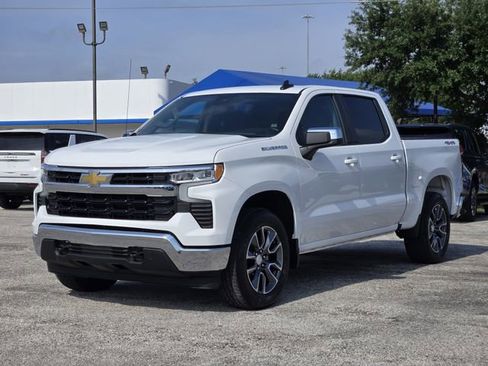 Used 2023 Chevrolet Silverado 1500 LT AWD/4WD image 3