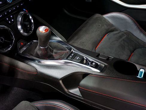 Used 2021 Chevrolet Camaro ZL1 image 12