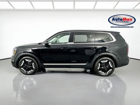 Used 2023 Kia Telluride EX w/ EX Captain's Chair Package AWD/4WD image 4