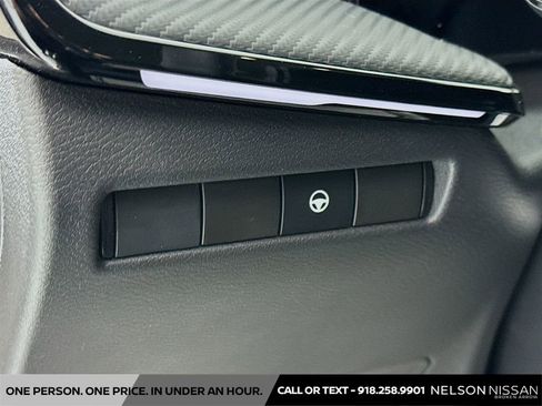 New 2025 Nissan Kicks SR image 10