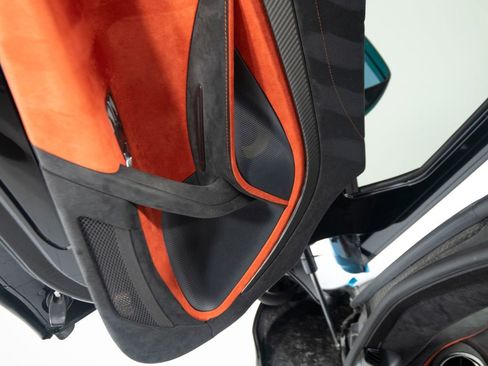 Used 2021 McLaren 765LT image 13