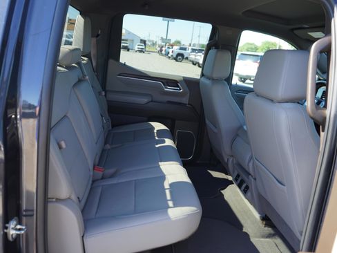 Used 2024 GMC Sierra 1500 SLT w/ X31 Off-Road Package AWD/4WD image 23