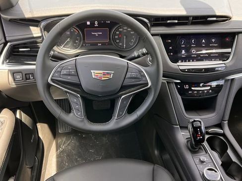 New 2026 Cadillac XT5 Premium Luxury image 10