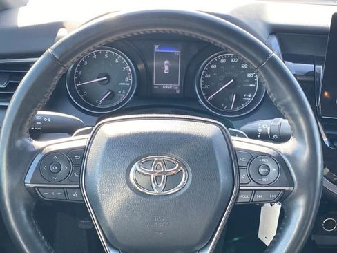 Used 2023 Toyota Camry SE image 7