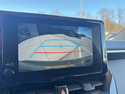 Used 2023 Toyota Corolla LE image 18