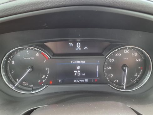 Used 2023 Cadillac XT4 Luxury w/ Cold Weather Package AWD/4WD image 19