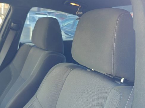 Used 2015 Dodge Charger SXT image 12