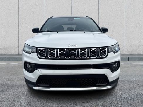 Used 2025 Jeep Compass Limited image 2
