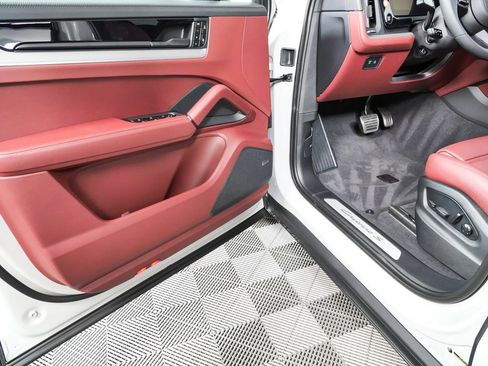 New 2026 Porsche Cayenne S AWD/4WD image 8