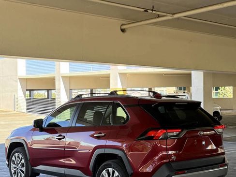 Used 2023 Toyota RAV4 Limited image 10