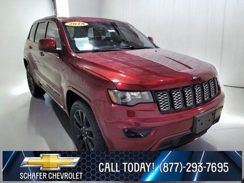 Used 2018 Jeep Grand Cherokee Altitude image 15