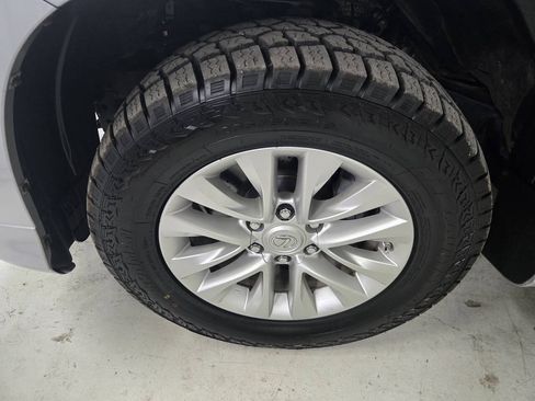 Used 2017 Lexus GX 460 Premium AWD/4WD image 9