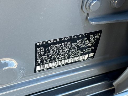 Used 2025 Acura ADX FWD image 33
