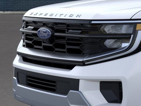 New 2025 Ford Expedition Platinum w/ Platinum Ultimate Package image 17