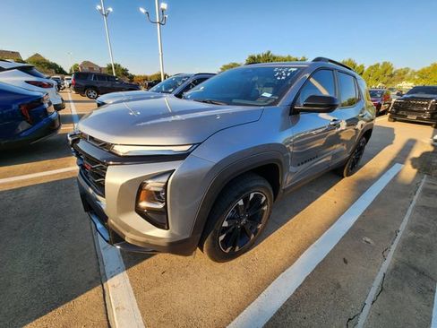 Used 2026 Chevrolet Equinox RS w/ Convenience Package III FWD image 3