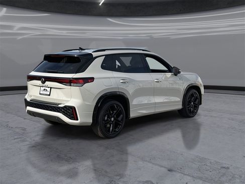 New 2026 Volkswagen Tiguan SE R-Line image 5