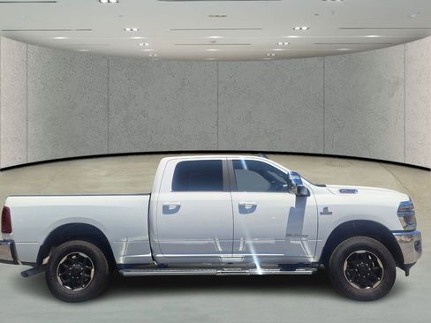 Used 2025 RAM 2500 Laramie image 4