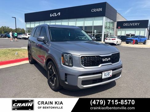 Certified 2023 Kia Telluride EX w/ EX Captain's Chair Package AWD/4WD image 6