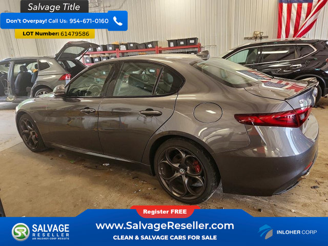 Used 2017 Alfa Romeo Giulia Ti w/ TI 19" Sport Package AWD/4WD image 3