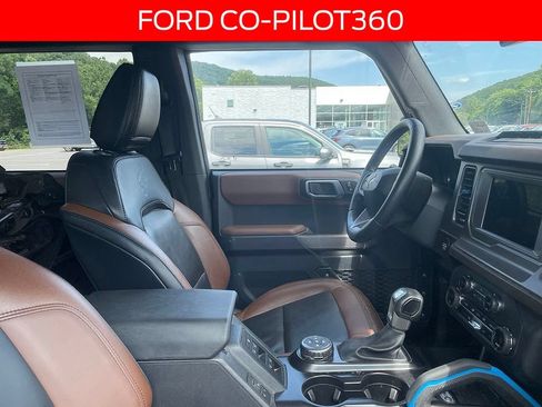 Used 2023 Ford Bronco Outer Banks w/ Sasquatch Package AWD/4WD image 11