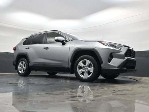 Used 2019 Toyota RAV4 XLE w/ Convenience Package AWD/4WD image 27