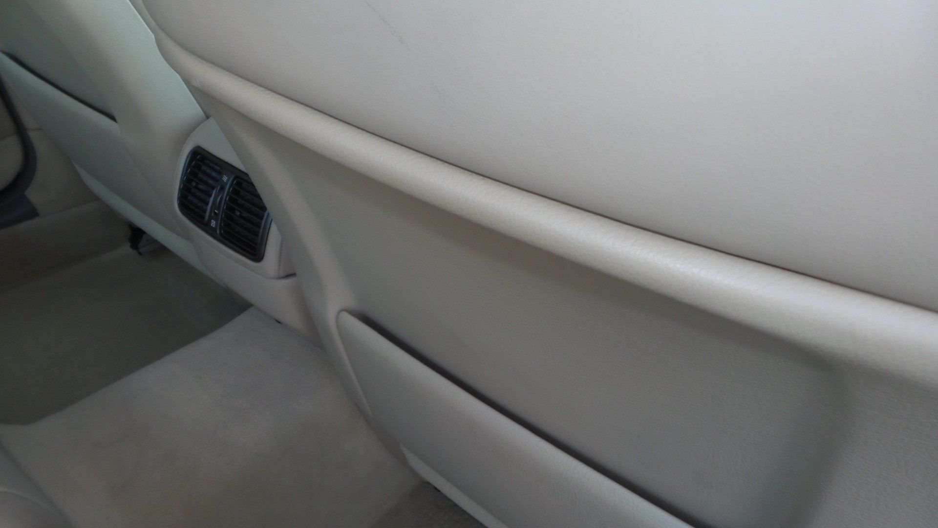 Used 2004 Lexus LS 430 RWD image 98