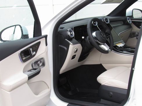 New 2026 Mercedes-Benz GLC 300 4MATIC image 8