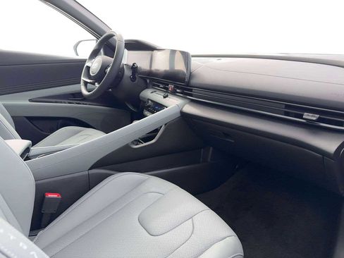 New 2026 Hyundai Elantra Limited image 15