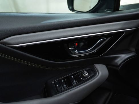 Used 2025 Subaru Outback Onyx Edition image 23