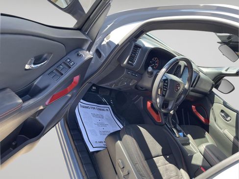 Used 2024 Nissan Frontier Pro-X w/ Technology Package image 14