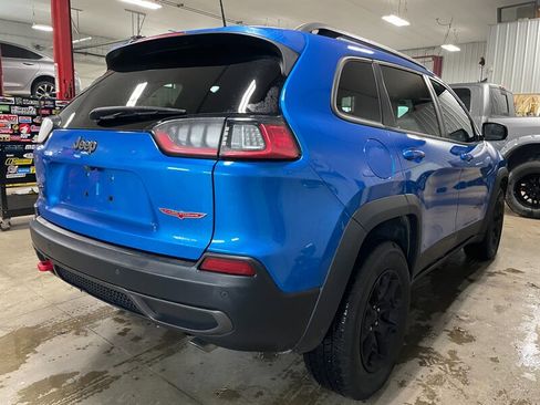 Used 2019 Jeep Cherokee Trailhawk w/ Cold Weather Group image 6