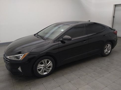 Used 2020 Hyundai Elantra SEL FWD image 2
