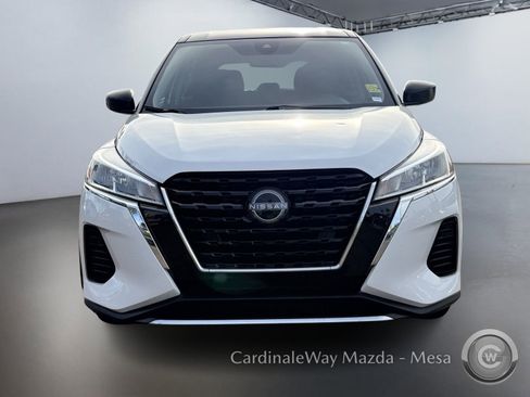 Used 2022 Nissan Kicks S image 9