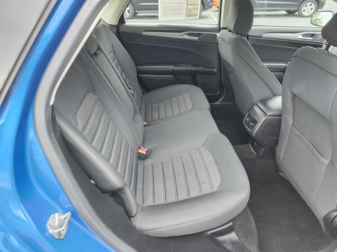 Used 2020 Ford Fusion SE FWD image 19