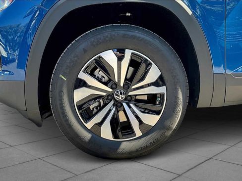 New 2026 Volkswagen Atlas Cross Sport SE image 11