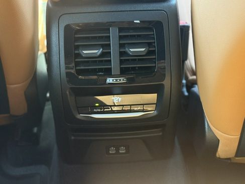Used 2024 BMW X3 sDrive30i w/ Premium Package RWD image 25
