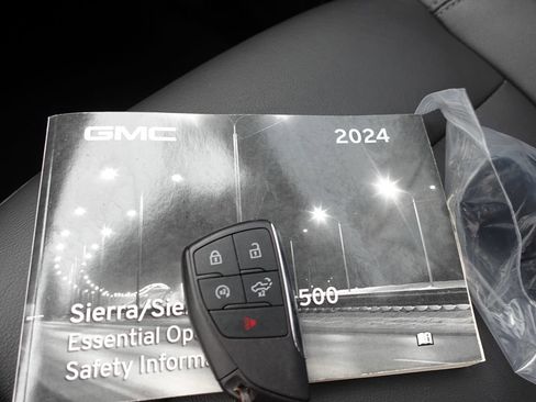 Used 2024 GMC Sierra 1500 Elevation w/ Elevation Premium Package AWD/4WD image 43