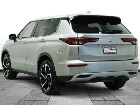 Used 2024 Mitsubishi Outlander SE FWD image 5