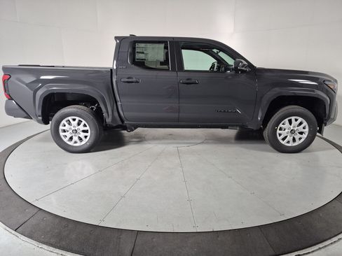 New 2026 Toyota Tacoma SR5 AWD/4WD image 5