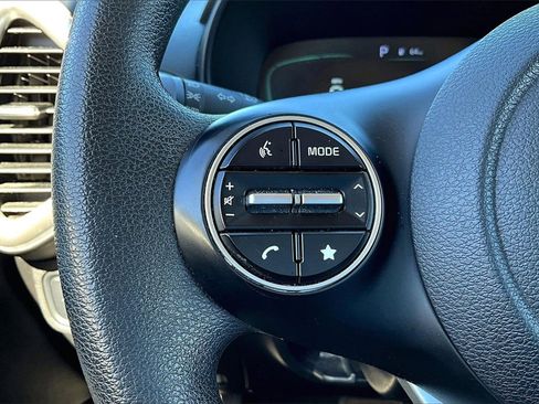 Certified 2023 Kia Soul LX w/ LX Technology Package image 20
