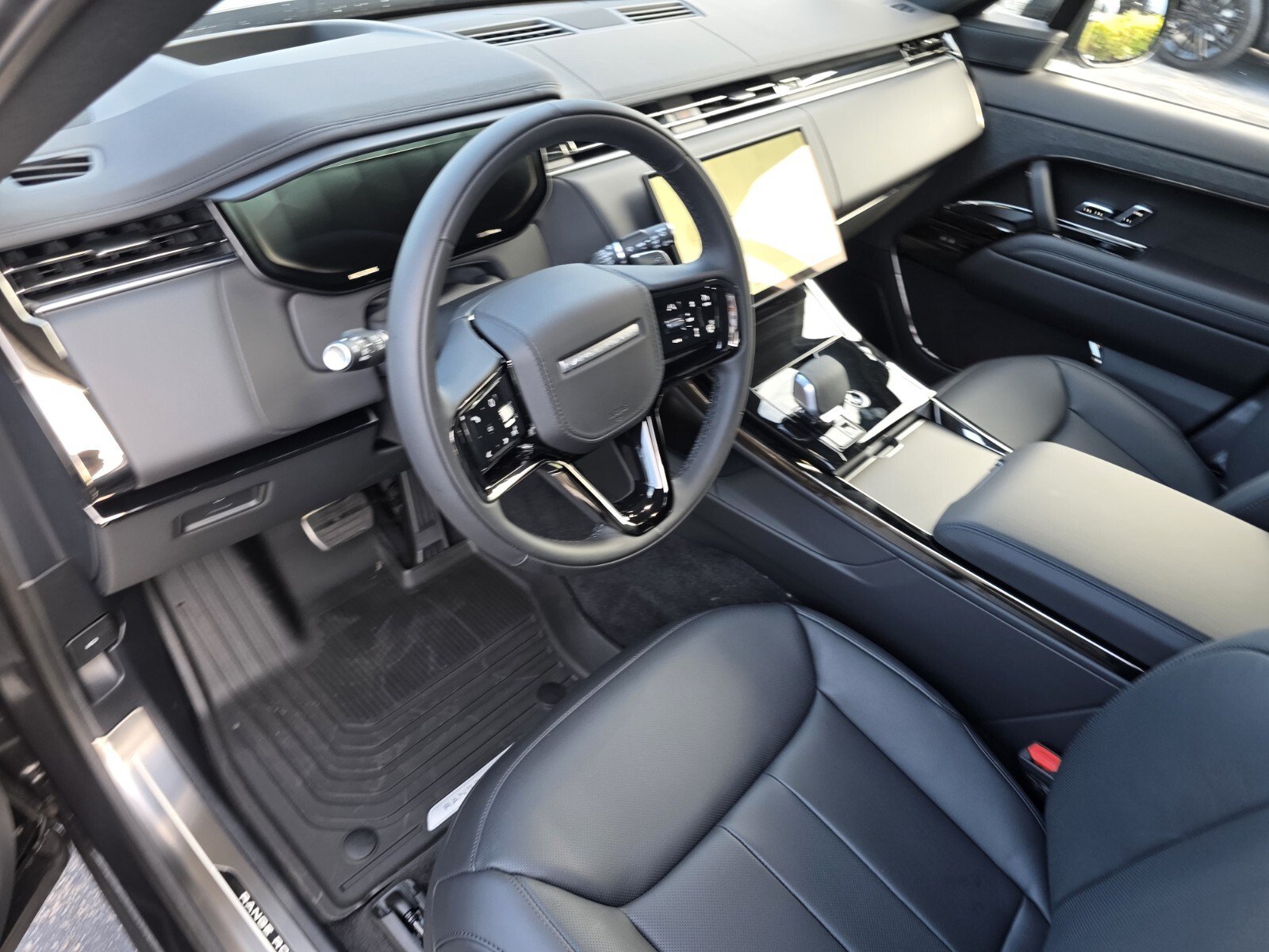New 2026 Land Rover Range Rover Sport Dynamic SE AWD/4WD image 11