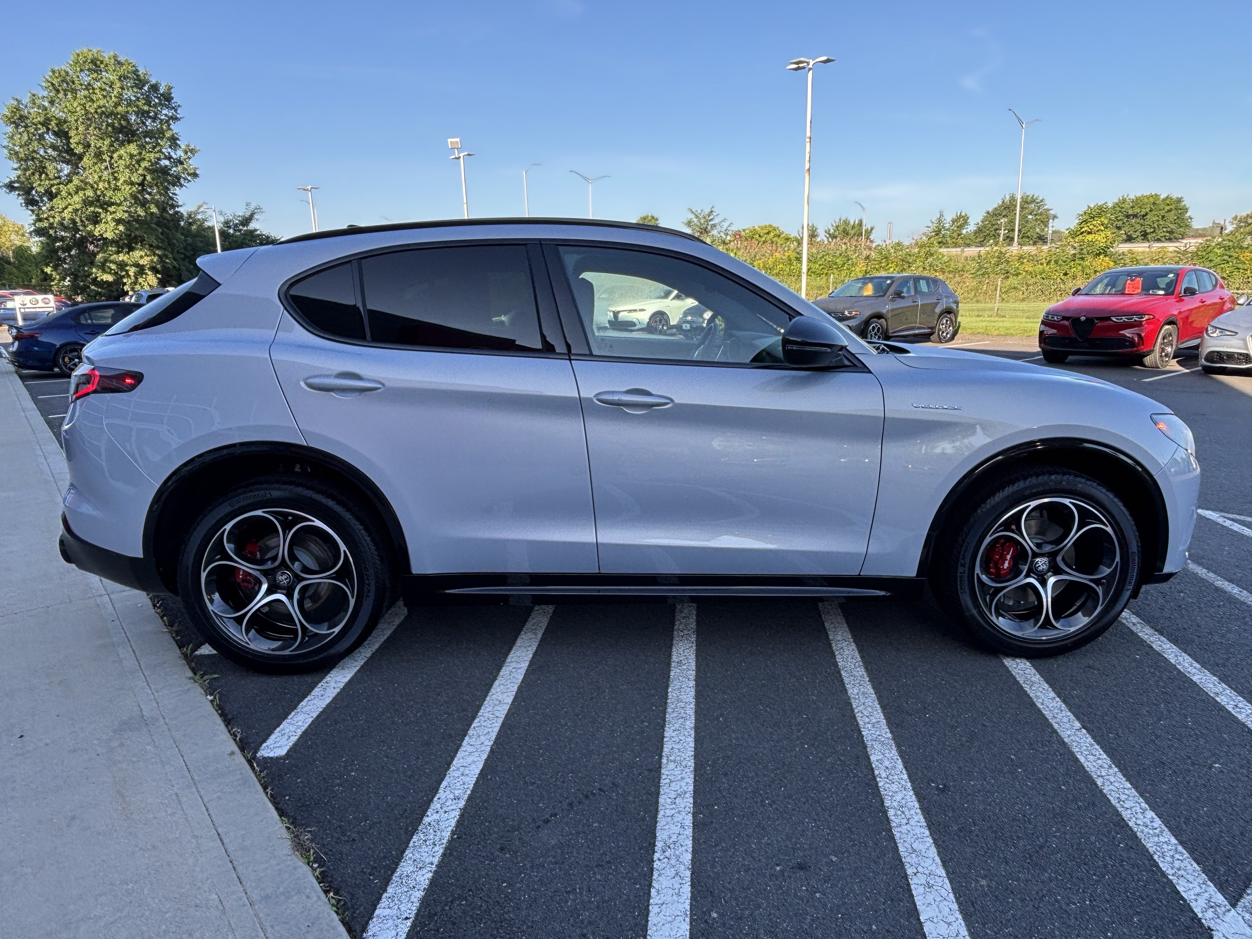 New 2026 Alfa Romeo Stelvio Sprint w/ Convenience Package AWD/4WD image 8