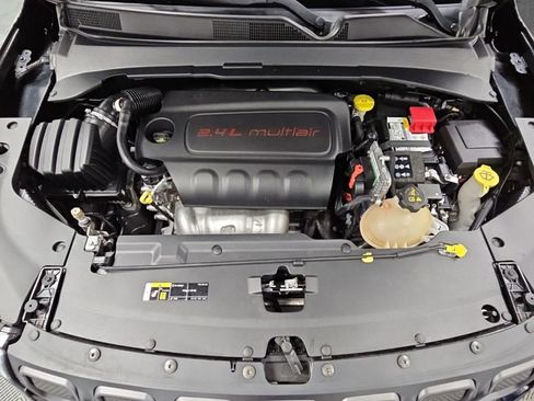 Used 2022 Jeep Compass Trailhawk AWD/4WD image 43