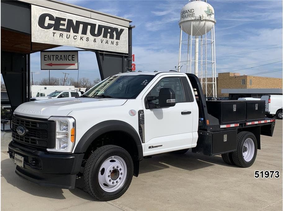 Used 2023 Ford F550 Luxury RWD image 1